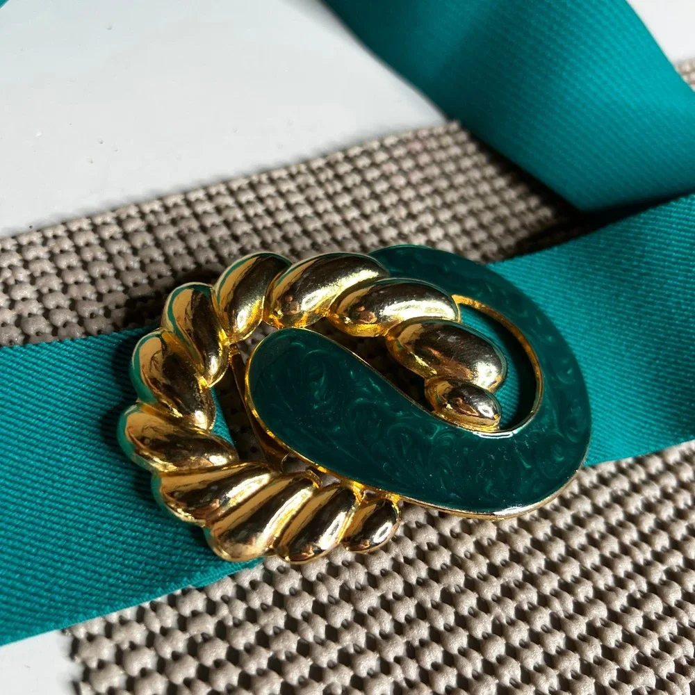 Vintage 80s Teal Green Elastic Cinch Belt Gold Tone Enamel Swirl Buckle Wide 28